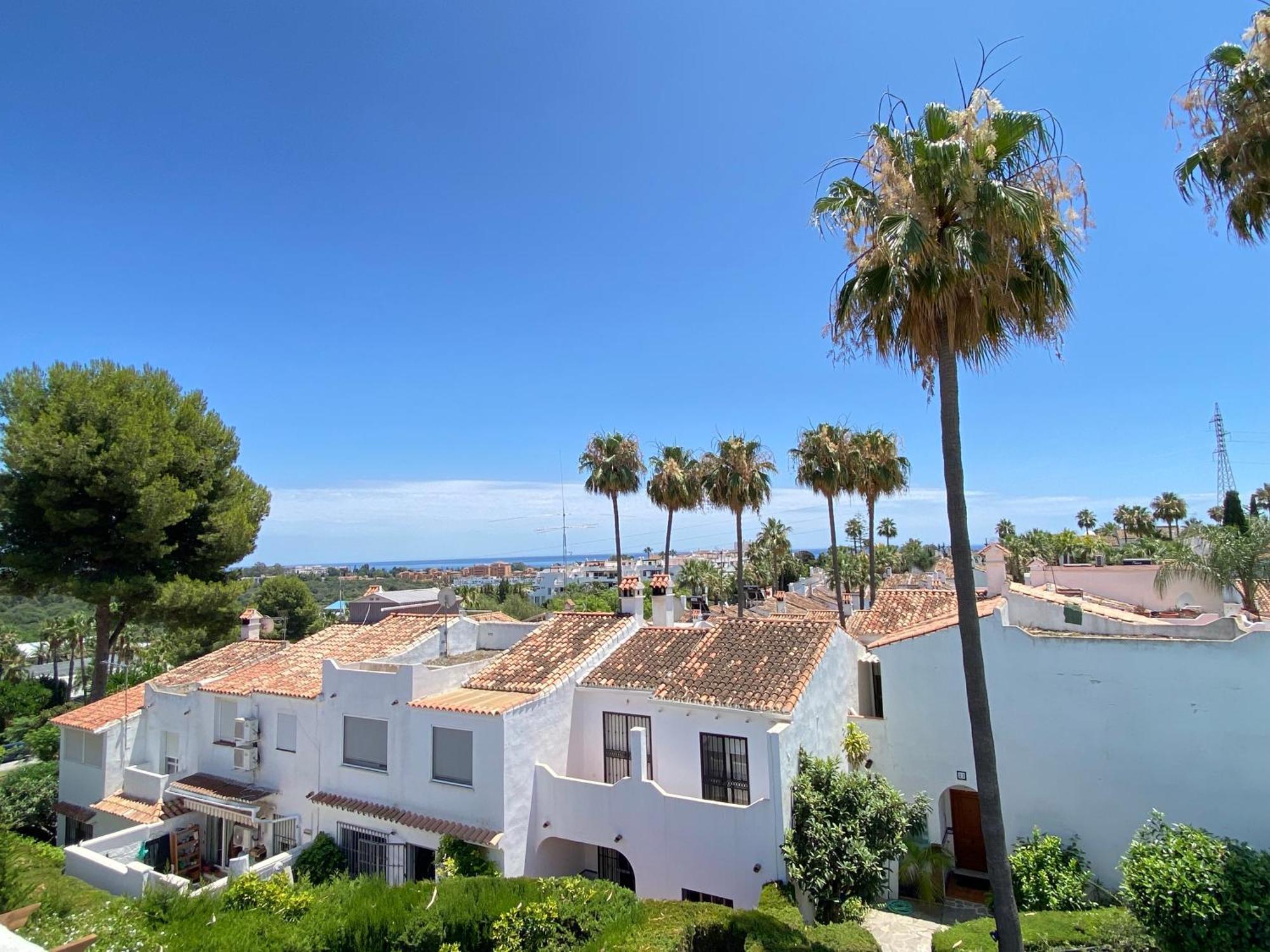 Townhouse W/Sea View & Garden Villa Estepona Exterior photo